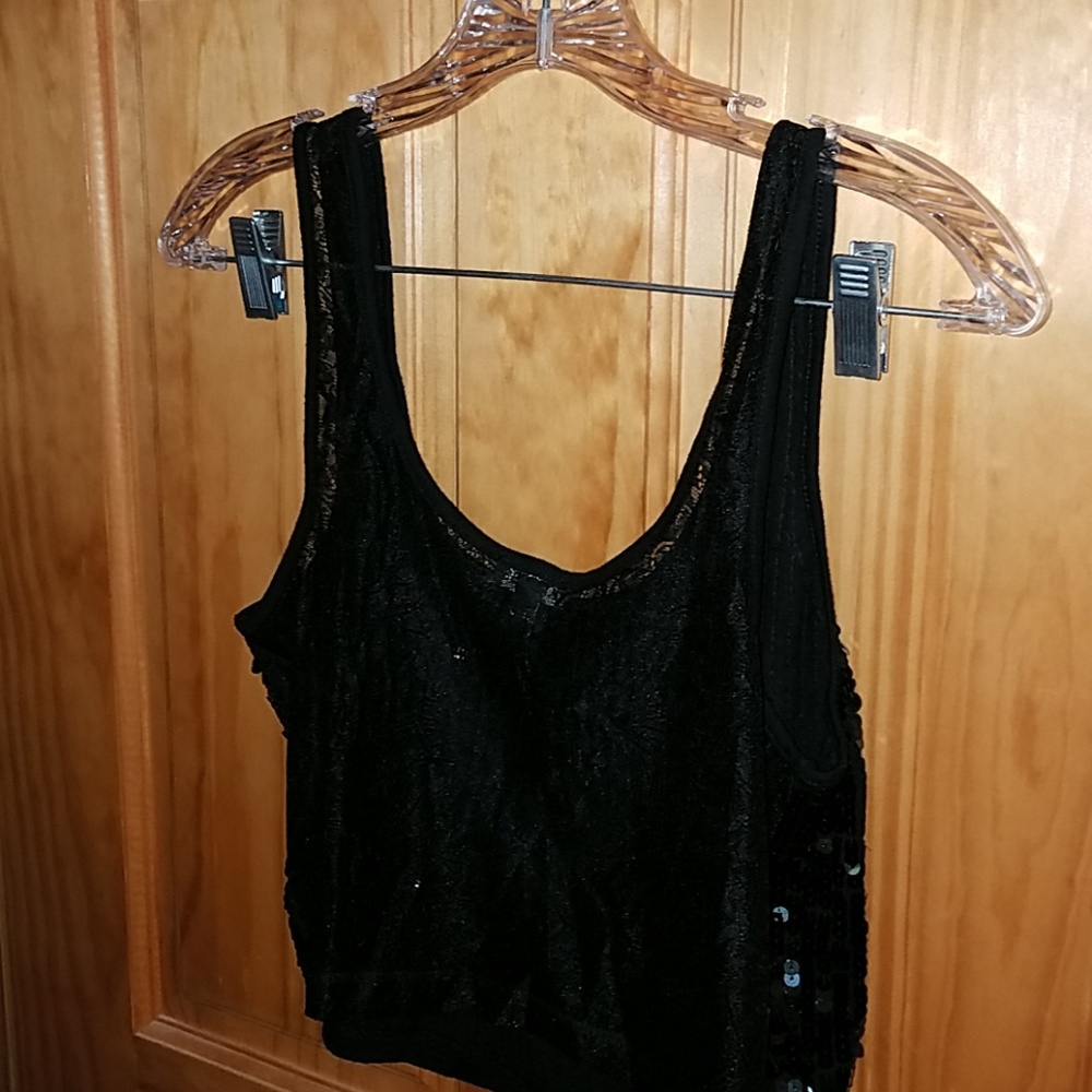 Crop top - Picture 2 of 3